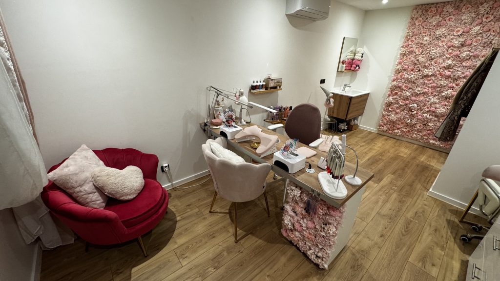 Espace d'accueil et de travail intimiste